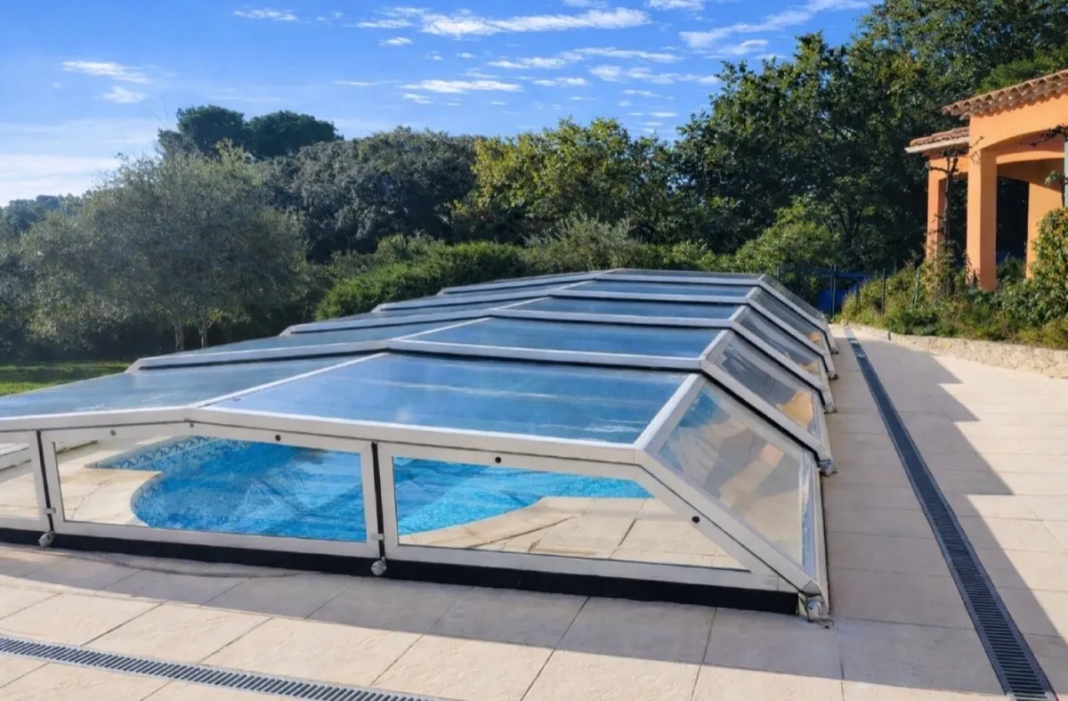 Abri de piscine haut